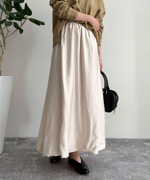 fredy emue（フレディエミュ）の「シャイニーイージーバルーンスカート（スカート・レディース・アイボリー/ベージュ/ブラック・36/38）」の5枚目の写真