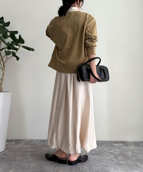 fredy emue（フレディエミュ）の「シャイニーイージーバルーンスカート（スカート・レディース・アイボリー/ベージュ/ブラック・36/38）」の12枚目の写真