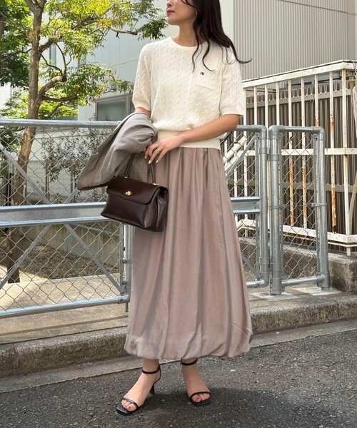 fredy emue（フレディエミュ）の「シャイニーイージーバルーンスカート（スカート・レディース・アイボリー/ベージュ/ブラック・36/38）」の15枚目の写真