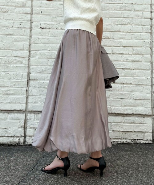 fredy emue（フレディエミュ）の「シャイニーイージーバルーンスカート（スカート・レディース・アイボリー/ベージュ/ブラック・36/38）」の18枚目の写真