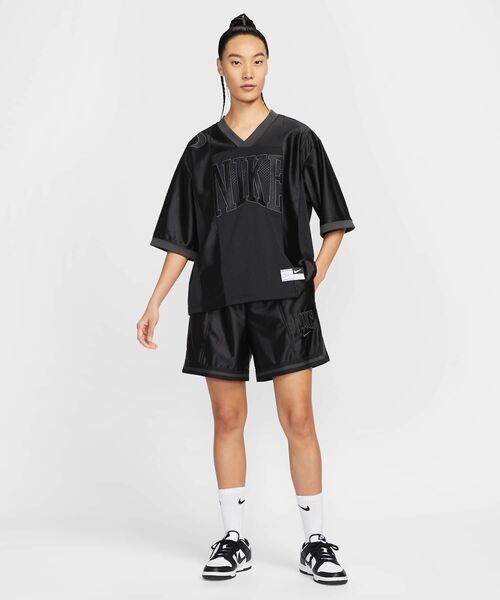 【未使用】NIKE ルーズ ミッドライズ グラフィック ショートパンツ　ハーフ 未使用】NIKE ルーズ ミッドライズ グラフィック ショートパンツ