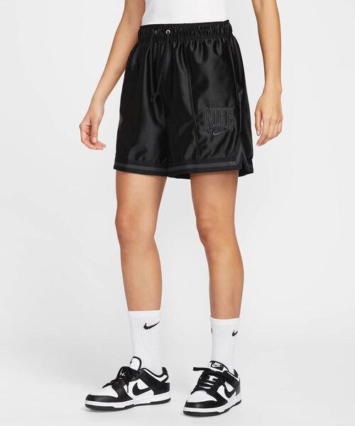 NIKE（ナイキ）の「《セットアップ対応商品》ナイキ スポーツウェア ウィメンズ ルーズ ミッドライズ グラフィック ショートパンツ / Nike Sportswear Women's Loose Mid-Rise Graphic Shorts HJ0164-010 Black（その他パンツ・レディース・ブラック・S/XS/XL/L/M）」の9枚目の写真