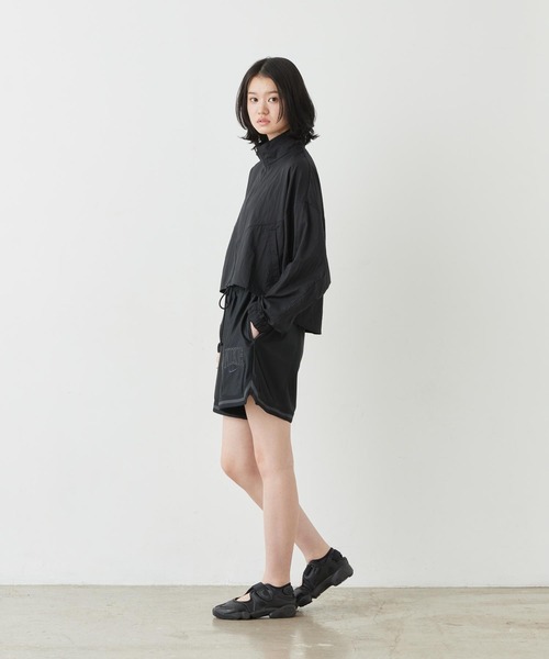 NIKE(ナイキ)の「《セットアップ対応商品》ナイキ スポーツウェア ウィメンズ ルーズ ミッドライズ グラフィック ショートパンツ / Nike Sportswear Women's Loose Mid-Rise Graphic Shorts HJ0164-010 Black(その他パンツ・レディース・ブラック・S/XS/XL/L/M)」の15枚目の写真