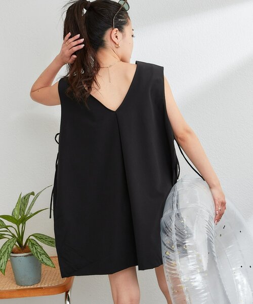 CIAOPANIC TYPY(チャオパニックティピー)の「【WEB限定】サイドスリットカバーアップラッシュガード(ラッシュガード・レディース・ブラック/カーキ/ベージュ・MEDIUM/LARGE)」の8枚目の写真