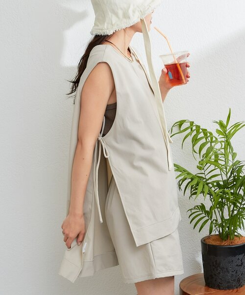 CIAOPANIC TYPY(チャオパニックティピー)の「【WEB限定】サイドスリットカバーアップラッシュガード(ラッシュガード・レディース・ブラック/カーキ/ベージュ・MEDIUM/LARGE)」の21枚目の写真