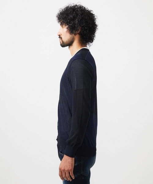 MICHEL KLEIN HOMME (ミッシェルクランオム)の「ダイアゴナル柄ニットカーディガン(カーディガン/ボレロ・メンズ・ライトグレー/ネイビー・MEDIUM/LARGE/X-LARGE)」の8枚目の写真