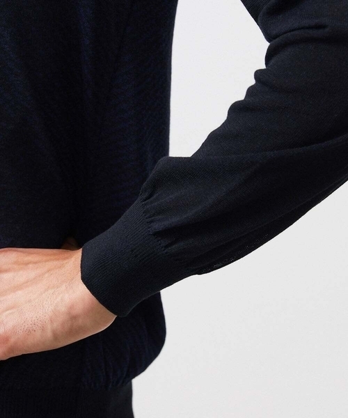 MICHEL KLEIN HOMME (ミッシェルクランオム)の「ダイアゴナル柄ニットカーディガン(カーディガン/ボレロ・メンズ・ライトグレー/ネイビー・MEDIUM/LARGE/X-LARGE)」の4枚目の写真