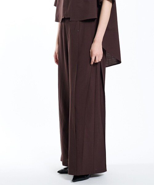 PUBLIC TOKYO（パブリックトウキョウ）の「ドライトロサイドタックパンツ（スラックス・レディース・モカ/ネイビー/ベージュ/ブラウン・2/3/1）」の21枚目の写真