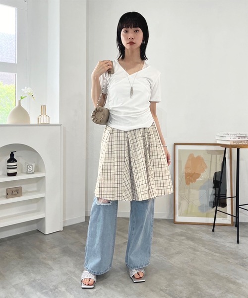 Jewelobe(ジュエローブ)の「カシュクールレースストラップオフショルTシャツ(Tシャツ/カットソー・レディース・ホワイト/ブラック/ブルー・FREE)」の8枚目の写真
