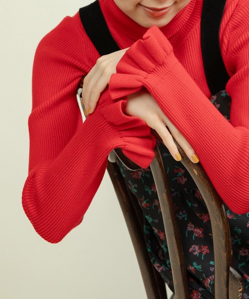 CHILD WOMAN（チャイルドウーマン）の「もちもち袖口フリル アイレットリブタートル（ニット/セーター・レディース・ブルー/ブラック系その他/アイボリー/その他/レッド/ネイビー/ブラック・FREE）」の7枚目の写真