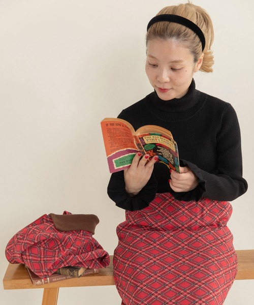 CHILD WOMAN（チャイルドウーマン）の「もちもち袖口フリル アイレットリブタートル（ニット/セーター・レディース・ブルー/ブラック系その他/アイボリー/その他/レッド/ネイビー/ブラック・FREE）」の3枚目の写真