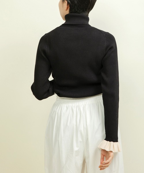 CHILD WOMAN（チャイルドウーマン）の「もちもち袖口フリル アイレットリブタートル（ニット/セーター・レディース・ブルー/ブラック系その他/アイボリー/その他/レッド/ネイビー/ブラック・FREE）」の17枚目の写真