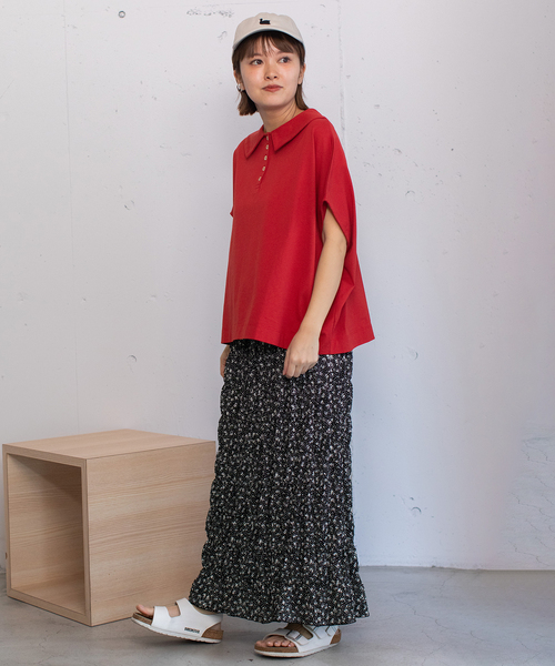 POU DOU DOU(プードゥドゥ)の「並びボタン衿付きトップス(Tシャツ/カットソー・レディース・レッド/オフホワイト/ネイビー/ブラウン・M)」の9枚目の写真