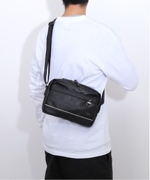 Lee infinity ショルダーバッグ