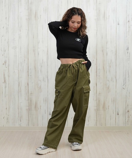 DC（ディーシー）の「DC/ディーシー TELECO SHORT LS ロンT LLT254311（Tシャツ/カットソー・レディース・ブラック/スミクロ/ホワイト/ベージュ/グレー・M/L）」の17枚目の写真