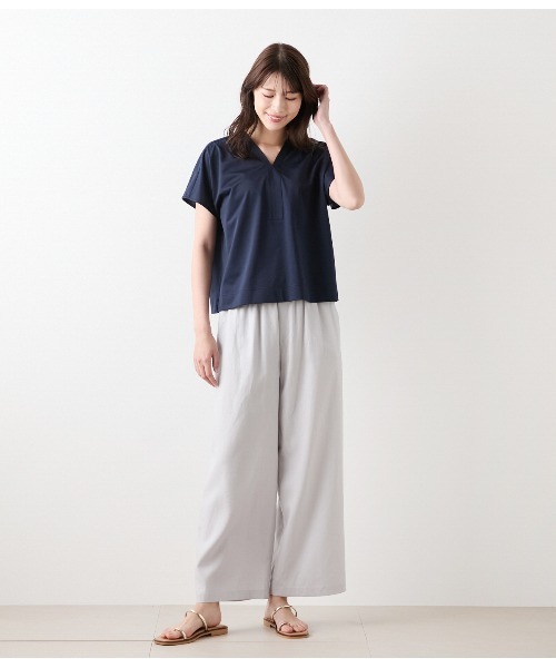 NEWYORKER(ニューヨーカー)の「【接触冷感】ハイツイストツイル Vネック半袖プルオーバー(Tシャツ/カットソー・レディース・ベージュ系その他/ネイビー・M/L)」の4枚目の写真