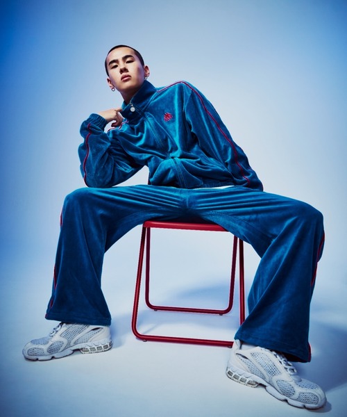 Kappa(カッパ)の「ベロアトラックジャケット(その他アウター・メンズ・ブルー/ブラック・X-LARGE/LARGE/MEDIUM)」の5枚目の写真