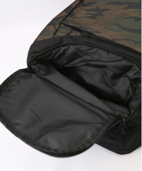 Kajimeiku(カジメイク)の「FORECAST フォーキャスト シューズインリュック 35L(バックパック/リュック・レディース・カモフラージュ/ブラック・FREE)」の5枚目の写真