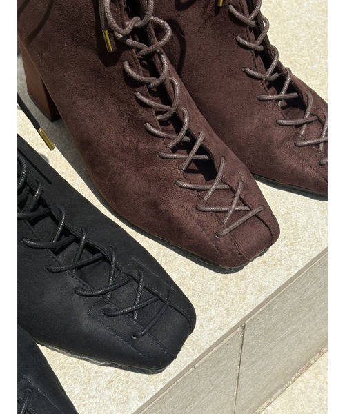 MERCURYDUO（マーキュリーデュオ）の「レースアップフェイクスエードブーツ（ブーツ・レディース・ブラック/ブラウン・36/38）」の4枚目の写真