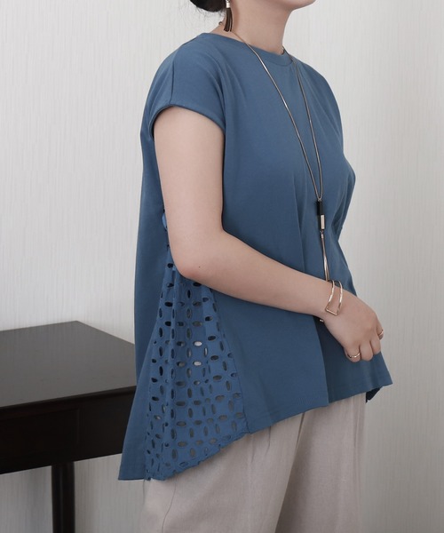 libelle more（リベル モア）の「サイド刺繍レース切替カットソー（Tシャツ/カットソー・レディース・ブルー/ブラック/イエロー/オフホワイト・L/M）」の4枚目の写真