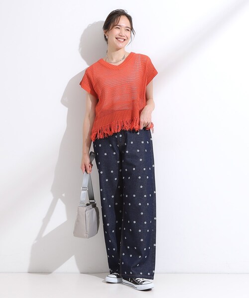 Cutie Blonde(キューティーブロンド)の「【S-LL】周りと差がつく デイジー柄デニムワイドパンツ(デニムパンツ・レディース・ネイビー系5/ブルー系6・01/04/03/02)」の5枚目の写真