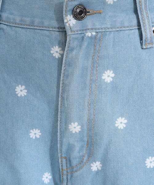 Cutie Blonde(キューティーブロンド)の「【S-LL】周りと差がつく デイジー柄デニムワイドパンツ(デニムパンツ・レディース・ネイビー系5/ブルー系6・01/04/03/02)」の10枚目の写真