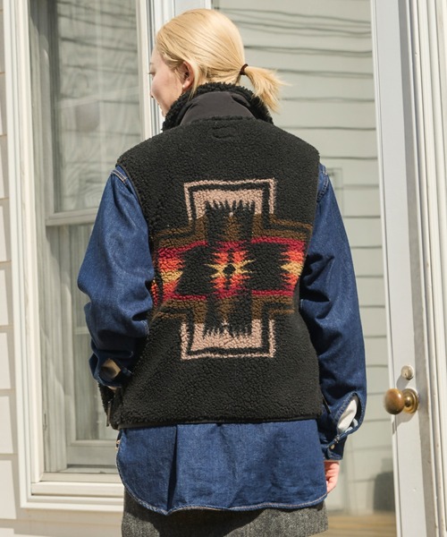 PENDLETON(ペンドルトン)の「PENDLETON/ペンドルトン ボアジャガードスタンドベスト(ベスト・メンズ・チャコールグレー/ブラック/アイボリー・LARGE/MEDIUM)」の2枚目の写真