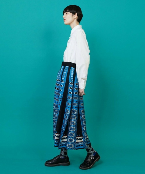 FRAPBOIS(フラボア)の「タイルニット スカート(スカート・レディース・ネイビー/ブラック・1)」の7枚目の写真