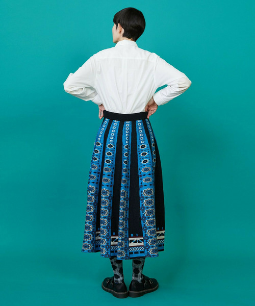 FRAPBOIS(フラボア)の「タイルニット スカート(スカート・レディース・ネイビー/ブラック・1)」の8枚目の写真