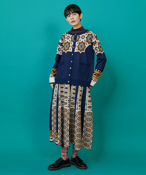 FRAPBOIS(フラボア)の「タイルニット スカート(スカート・レディース・ネイビー/ブラック・1)」の16枚目の写真