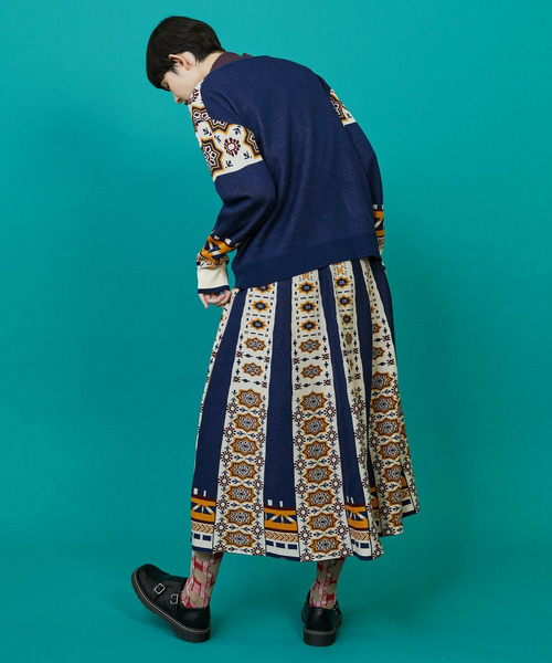 FRAPBOIS(フラボア)の「タイルニット スカート(スカート・レディース・ネイビー/ブラック・1)」の17枚目の写真