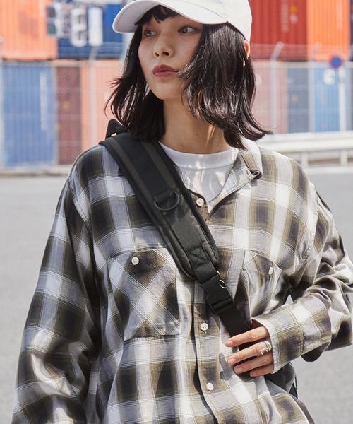 UMBRO（アンブロ）の「UMBRO/アンブロ 別注　ナイロンワンショルダーボディーバッグ（ショルダーバッグ・レディース・ブラック/チャコールグレー/ダークネイビー・FREE）」の15枚目の写真