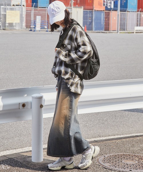 UMBRO（アンブロ）の「UMBRO/アンブロ 別注　ナイロンワンショルダーボディーバッグ（ショルダーバッグ・レディース・ブラック/チャコールグレー/ダークネイビー・FREE）」の16枚目の写真