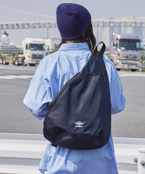 UMBRO（アンブロ）の「UMBRO/アンブロ 別注　ナイロンワンショルダーボディーバッグ（ショルダーバッグ・レディース・ブラック/チャコールグレー/ダークネイビー・FREE）」の18枚目の写真