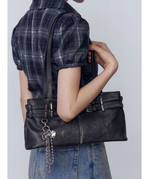 EMODA ブラウン ハンドバッグ CHARM BELT SHOULDER BAG（ハンドバッグ）｜EMODA（エモダ）の