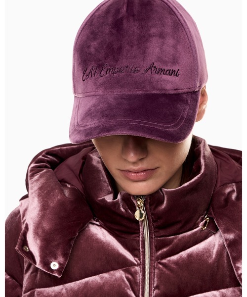 EMPORIO ARMANI EA7(エンポリオアルマーニイーエーセブン)の「【エンポリオ アルマーニ EA7】Athletic Velour ベースボールキャップ(キャップ・レディース・ボルドー・FREE)」の3枚目の写真