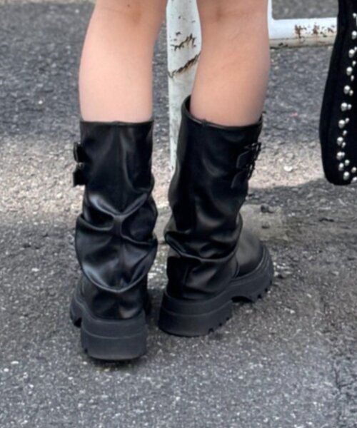 w closet（ダブルクローゼット）の「【25AW】ベルト付カバーミドルブーツ（ブーツ・レディース・ブラック/ベージュ/ブラウン・SMALL/LARGE/MEDIUM）」の15枚目の写真