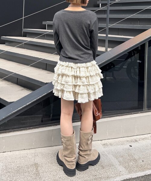 w closet（ダブルクローゼット）の「【25AW】ベルト付カバーミドルブーツ（ブーツ・レディース・ブラック/ベージュ/ブラウン・SMALL/LARGE/MEDIUM）」の8枚目の写真