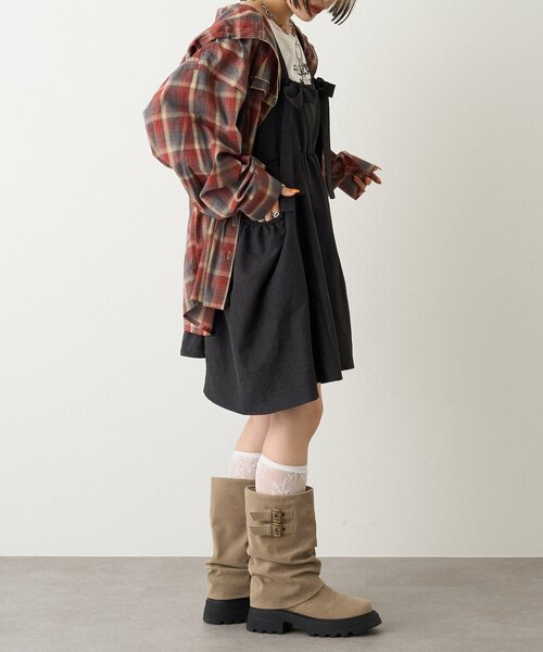 w closet（ダブルクローゼット）の「【25AW】ベルト付カバーミドルブーツ（ブーツ・レディース・ブラック/ベージュ/ブラウン・SMALL/LARGE/MEDIUM）」の11枚目の写真