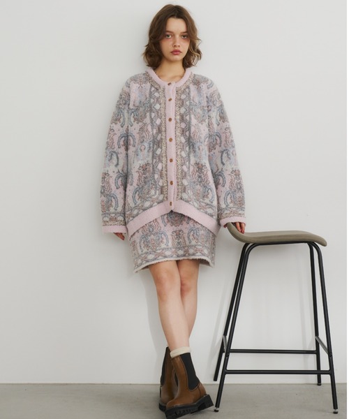 Unitage（ユニテージ）の「ブークレ総柄ジャガードニットミニスカート（スカート・レディース・ネイビー/ピンク・FREE）」の9枚目の写真