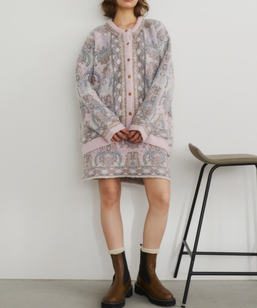 Unitage（ユニテージ）の「ブークレ総柄ジャガードニットミニスカート（スカート・レディース・ネイビー/ピンク・FREE）」の11枚目の写真