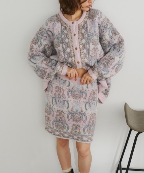 Unitage（ユニテージ）の「ブークレ総柄ジャガードニットミニスカート（スカート・レディース・ネイビー/ピンク・FREE）」の8枚目の写真