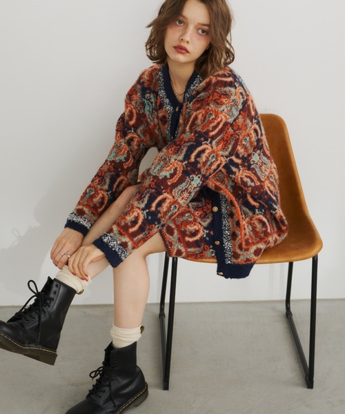 Unitage（ユニテージ）の「ブークレ総柄ジャガードニットミニスカート（スカート・レディース・ネイビー/ピンク・FREE）」の3枚目の写真