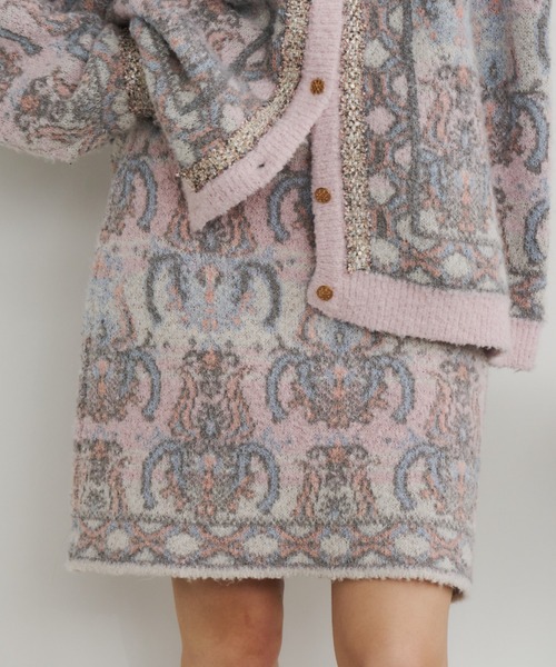 Unitage（ユニテージ）の「ブークレ総柄ジャガードニットミニスカート（スカート・レディース・ネイビー/ピンク・FREE）」の17枚目の写真