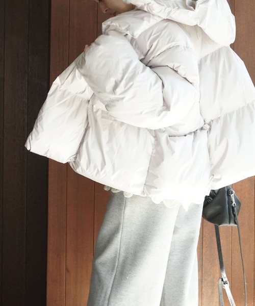 chuclla（チュクラ）の「ワイドボリューム パッファージャケット chw25a054（ダウンジャケット/コート・レディース・アイボリー/ブラック・FREE）」の9枚目の写真
