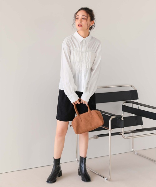 titivate(ティティベイト)の「シャーリングブラウス(シャツ/ブラウス・レディース・ブルー/オフホワイト/イエロー/ネイビー・M)」の5枚目の写真