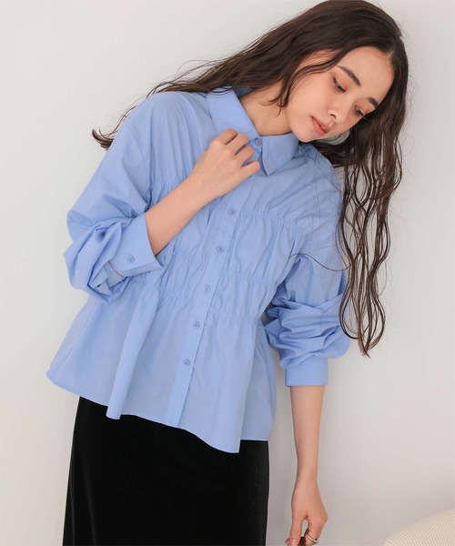titivate(ティティベイト)の「シャーリングブラウス(シャツ/ブラウス・レディース・ブルー/オフホワイト/イエロー/ネイビー・M)」の21枚目の写真