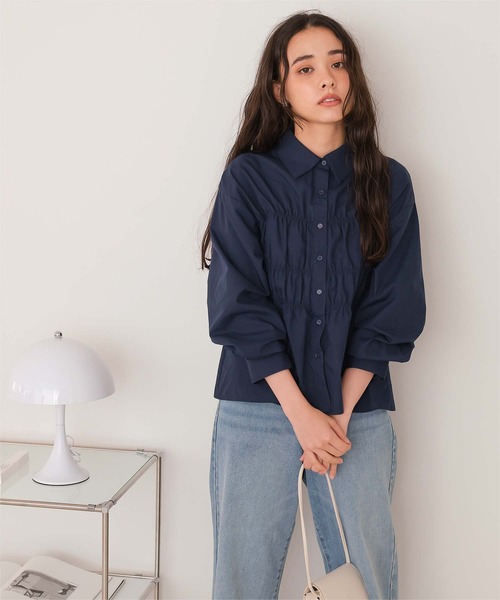 titivate(ティティベイト)の「シャーリングブラウス(シャツ/ブラウス・レディース・ブルー/オフホワイト/イエロー/ネイビー・M)」の11枚目の写真