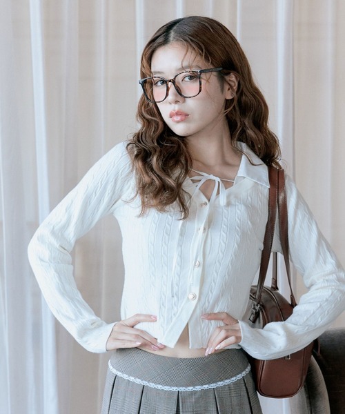 OLIVE des OLIVE（オリーブデオリーブ）の「【デイリーで着回し◎】ドッキングケーブルニット（ニット/セーター・レディース・ネイビー/モカ/オフホワイト/トップグレー・FREE）」の2枚目の写真