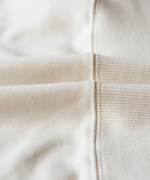 reca(レカ)の「お散歩フレンズロゴ発泡プリント&刺繍BIGスウェット(スウェット・レディース・チャコールグレー/ブルー/オートミール/キナリ・FREE)」の20枚目の写真